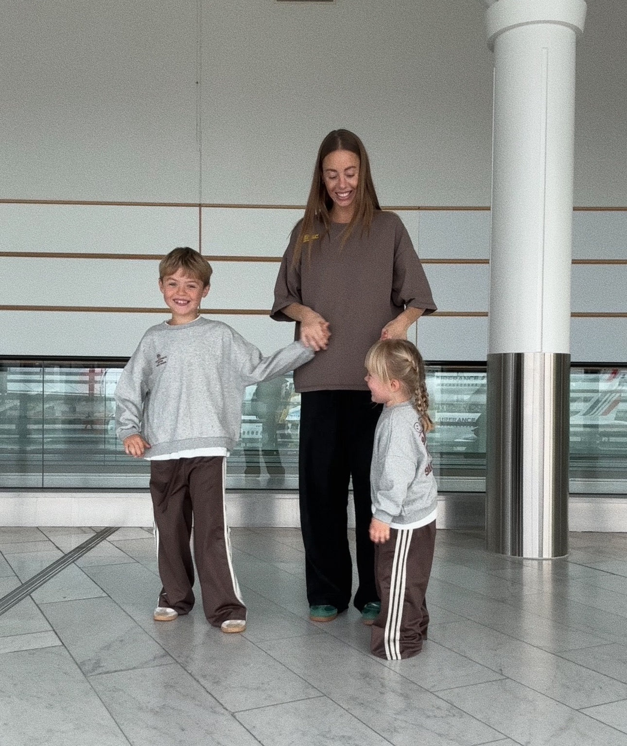 Kind People Sweatshirt Brown